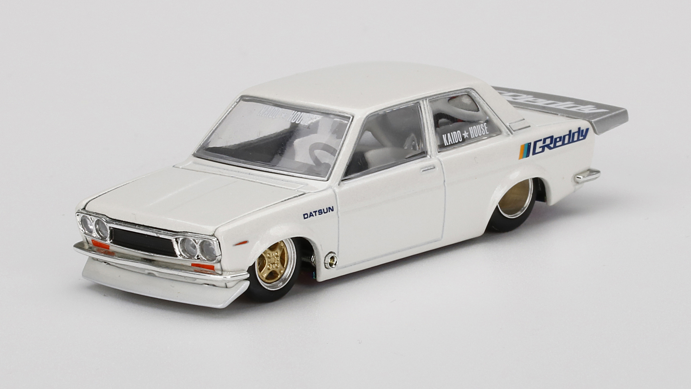 MINI GT 1/64 ダットサン 510 プロストリート GREDDY パールホワイト KAIDO HOUSE(左ハンドル)