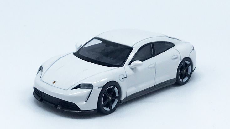 MINI GT 1/64 ポルシェ タイカン ターボ S ホワイト