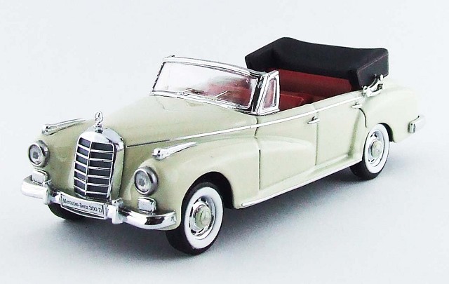 RIO 1/43 メルセデス 300 D 1958 カブリオレ ホワイト