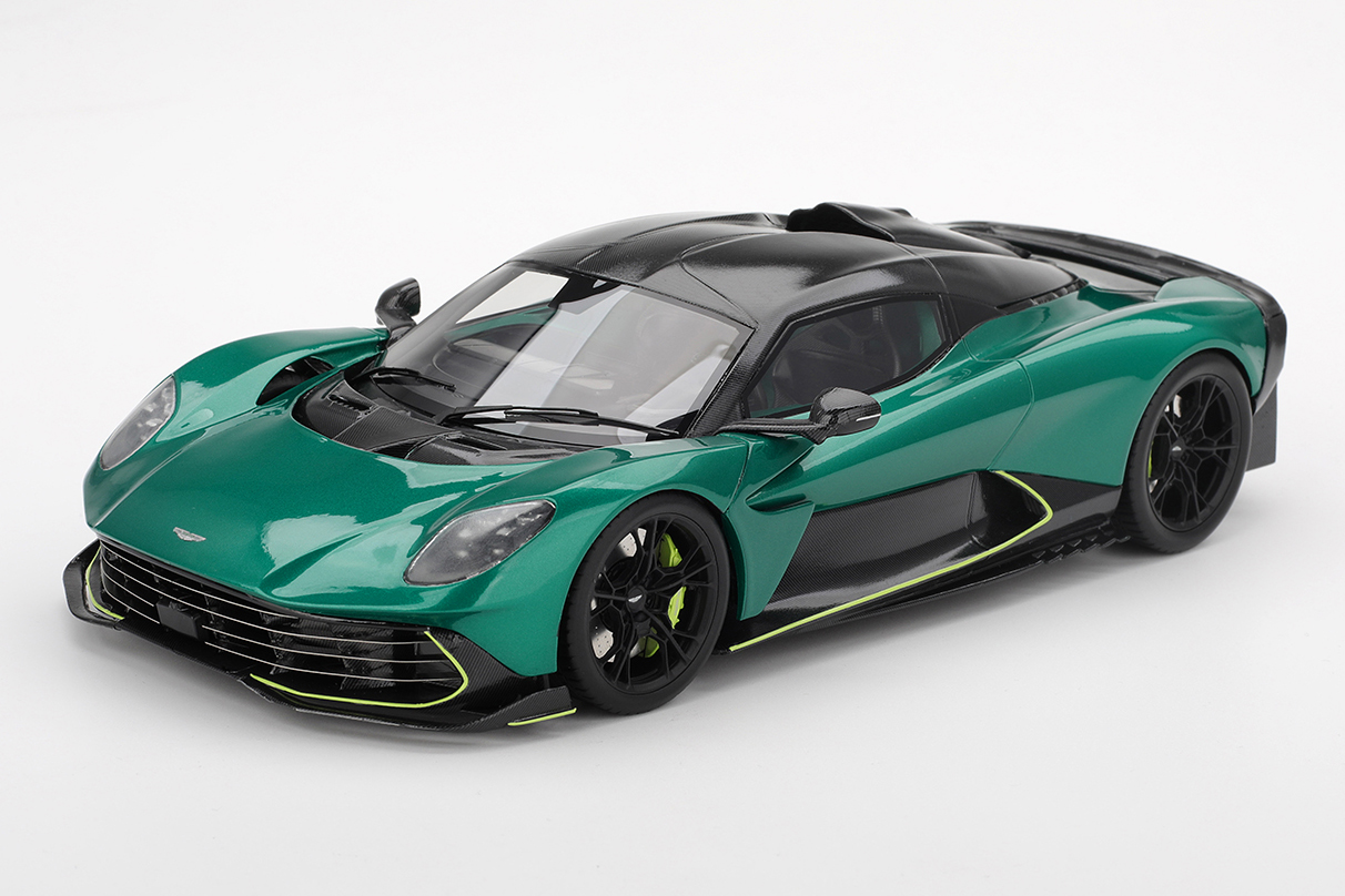 Top Speed 1/18 アストンマーチン ヴァルハラ ポディウムグリーン