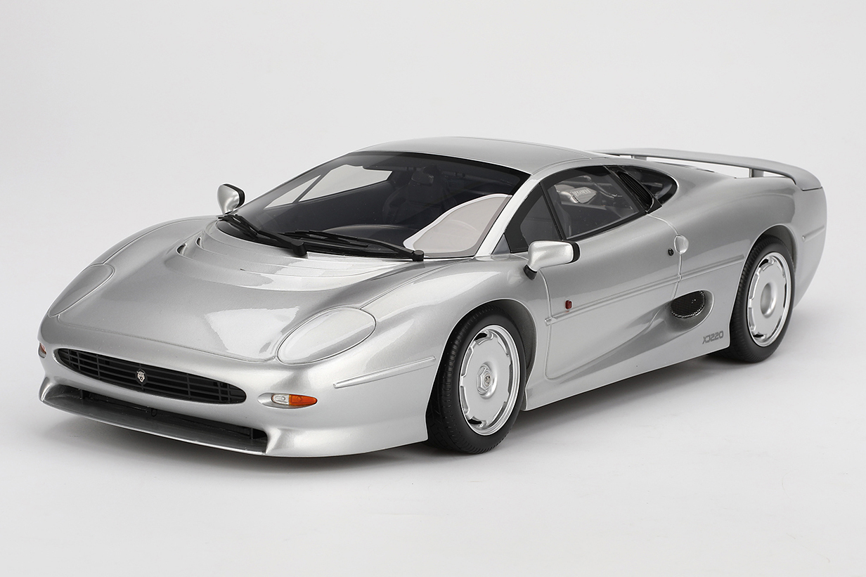TSM MODEL 1/12 ジャガー XJ220 シルバー