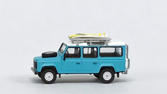 MINI GT 1/64 ランドローバー ディフェンダー 110 ライトブルー