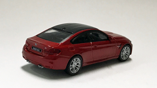 MINI GT 1/64 BMW M4 (F82) サキールオレンジ(右ハンドル)