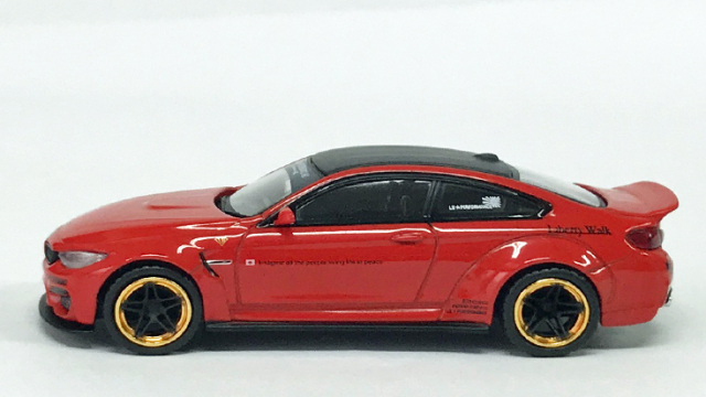 MGT00154-R 1/64 LB☆WORKS BMW M4 レッド(右ハンドル)