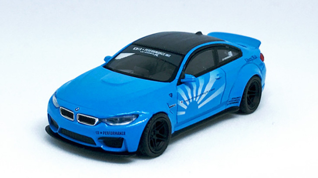 MINI GT 1/64 LB★WORKS BMW M4 ベイビーブルー(左ハンドル)