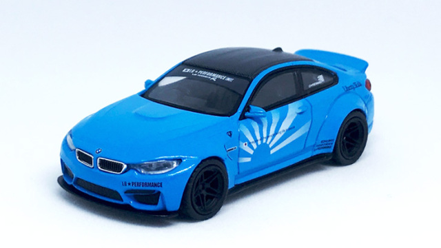 MINI GT 1/64 LB★WORKS BMW M4 ベイビーブルー(右ハンドル)