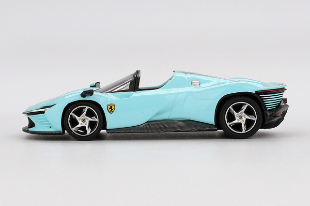 BBR 1/64 フェラーリ デイトナ SP3 ライトブルー - サンリッチジャパン