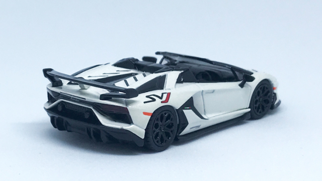 MINI GT 1/64 ランボルギーニ アヴェンタドール SVJ
