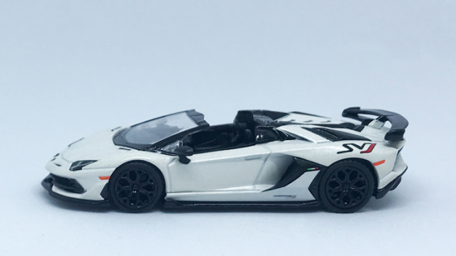 MINI GT 1/64 ランボルギーニ アヴェンタドール SVJ ロードスター