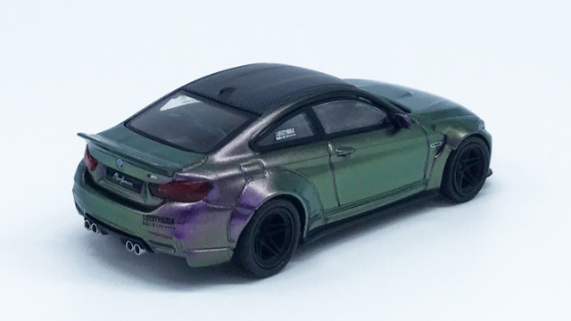 MINI GT 1/64 LB★WORKS BMW M4 パープル-グリーンメタリック