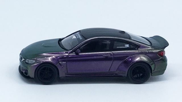 MINI GT 1/64 LB★WORKS BMW M4 パープル-グリーンメタリック
