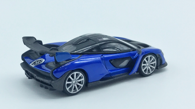 MINI GT 1/64 マクラーレン セナ アンタレスブルー(右ハンドル