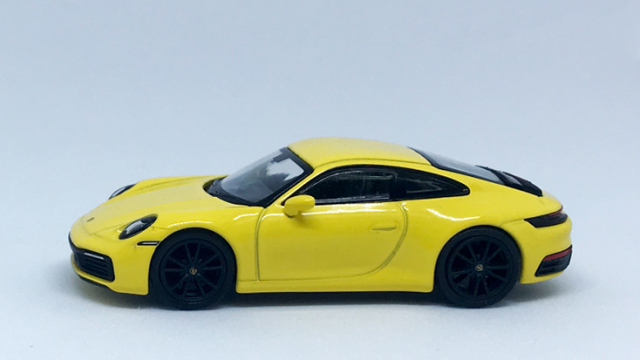 MINI GT 1/64 ポルシェ 911(992) カレラ 4S レーシングイエロー