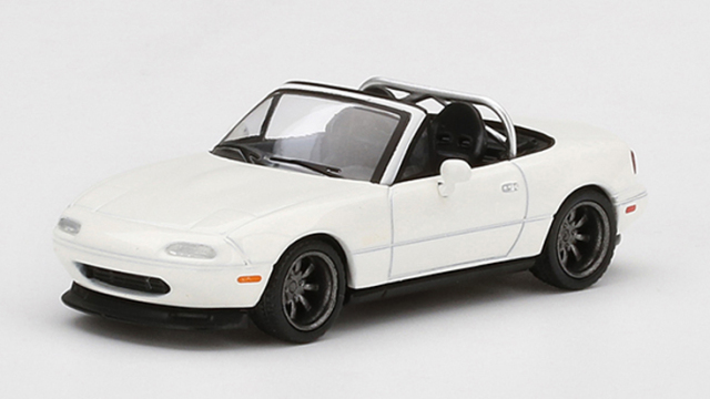 MINI GT 1/64 マツダ ミアータ MX-5 (NA) チューニングバージョン クラシックホワイト(右ハンドル)