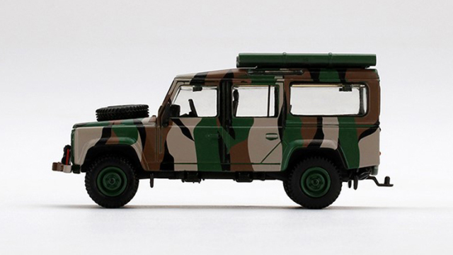 MINI GT 1/64 ランドローバー ディフェンダー 110 マレーシア軍