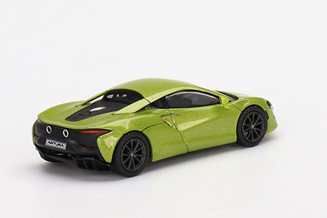 MINI GT 1/64 マクラーレン アルトゥーラ フラックスグリーン(左
