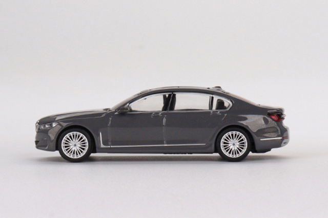 MINI GT 1/64 BMW 750Li xDrive ブラック MINI GT 1:64 BMW 750Li xDrive Black Sapphire Diecast Model