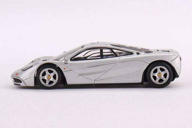 MINI GT 1/64 マクラーレン F1 マグネシウムシルバー（左ハンドル