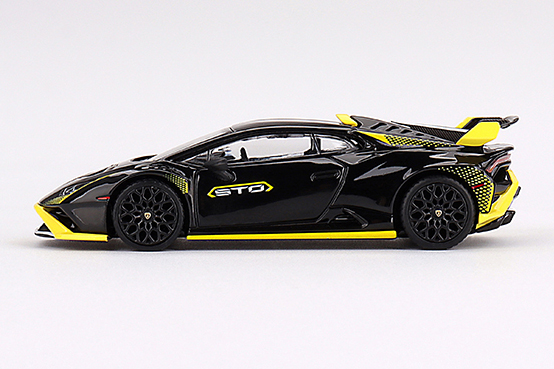 MINI GT 1/64 ランボルギーニ ウラカン STO ネロ ノクティス(左