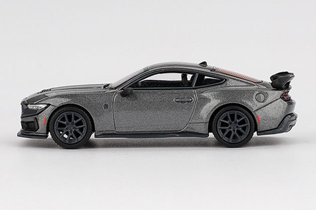 MINI GT 1/64 フォード マスタング ダークホース 2024 カーボナイズド