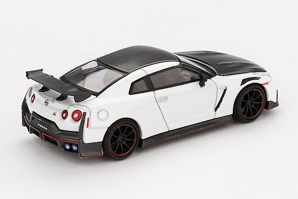 希少 NISSAN GT-R NISMO 2014 ホワイトパール 希少 NISSAN GT-R NISMO 2014 ホワイトパール 希少 NISSAN GT-R