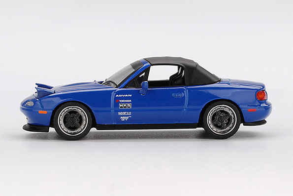 MINI GT 1/64 マツダ ミアータ MX-5 (NA) チューニングバージョン