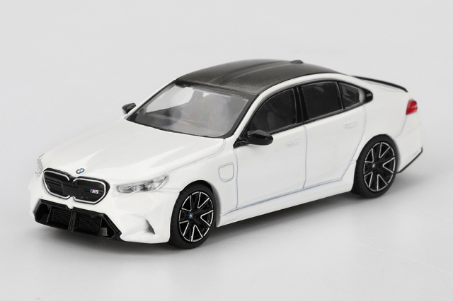 MINI GT 1/64 BMW M5 アルピンホワイト(右ハンドル)