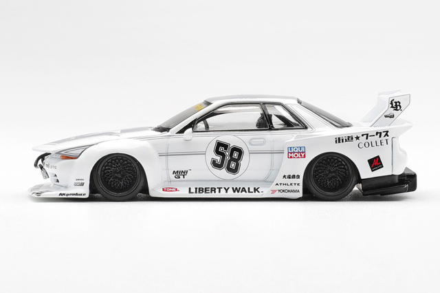 MINI GT 1/64 LBWK Nissan スカイライン GT-R32 Kaido Works 東京