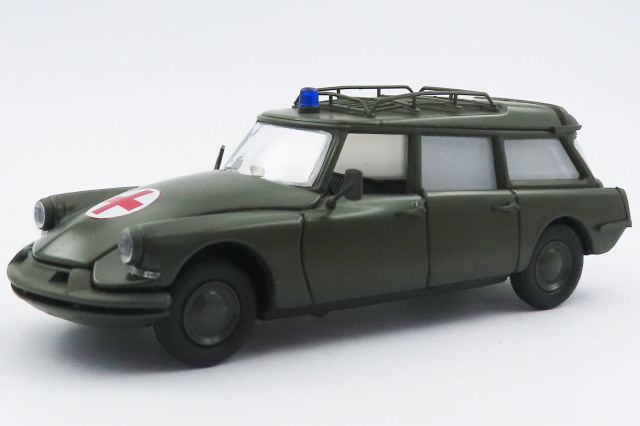 RIO 1/43 シトロエン ブレーク 軍救急車 1960