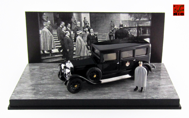 RIO  1/43　フィアット 519 S リムジン 1929　イタリア国王　ヴィットーリオ・エマヌエーレ3世 　＊フィギュア付属