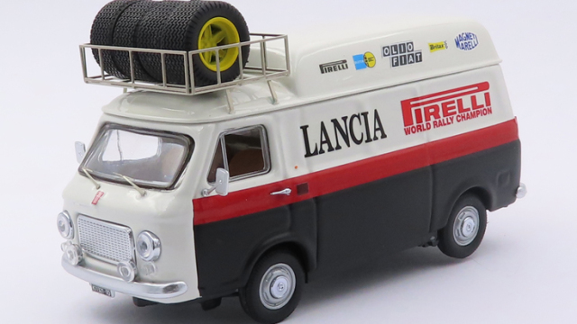 RIO 1/43 フィアット 238 バン ハイルーフ ラック付 ランチア “ラリー・アシスタントカー” 1973