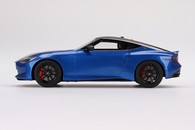 さーき atmos Tokyo x adidas ZX 8000 “Glow in the Dark Snake” | Release