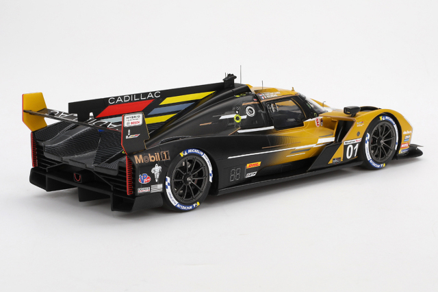Top Speed 1/18 キャデラック Vシリーズ. R IMSA セブリング12
