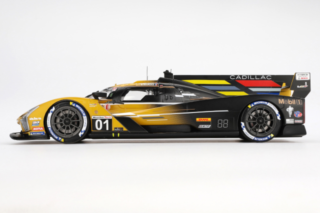Top Speed 1/18 キャデラック Vシリーズ. R IMSA セブリング12