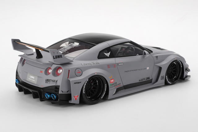 Top Speed 1/18 LB-Silhouette WORKS GT Nissan 35GT-RR バージョン1