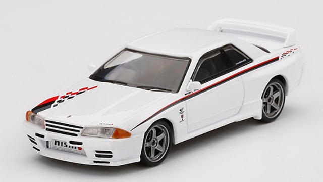 MINI GT 1/64 Nissan GT-R R32 Nismo S-Tune ホワイト(右ハンドル)