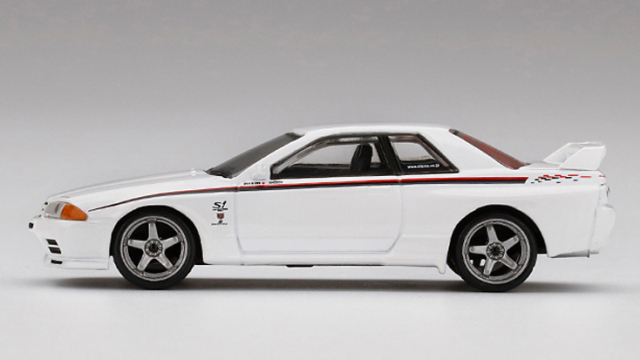 MINI GT 1/64 Nissan GT-R R32 Nismo S-Tune ホワイト(右ハンドル