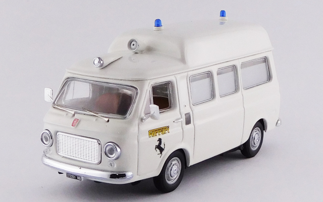 RIO 1/43 フィアット 238 ハイルーフ フェラーリ フィオラノ 救護車 1972