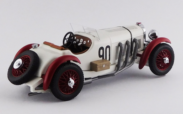F1 ラスベガスGP メルセデスベンツ ドップキット トイレタリーバッグ●未使用 スパーク 1/43 メルセデス AMG ペトロナス F1チーム W15 E