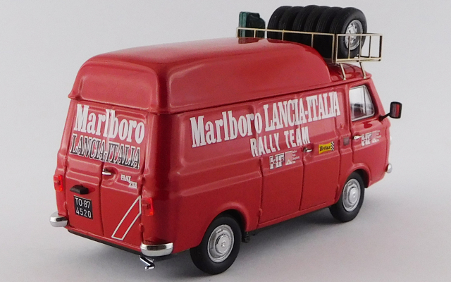 1/43 フィアット 238 ハイルーフ ランチア “コース・アシスタントカー” 1973
