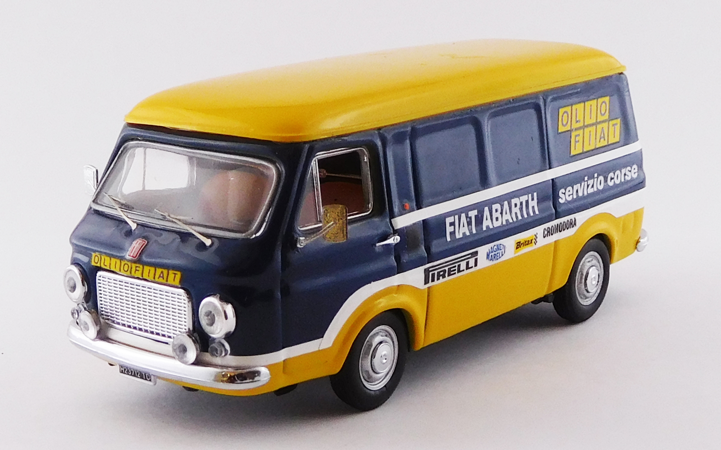 RIO 1/43 フィアット 238 Olio Fiat アシスタントカー 1976