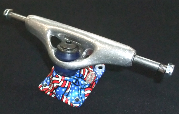 GRIND KING（グラインドキング） トラック THE HIGH6 CUSTOM 5.0 USA  