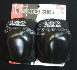187】ONE EIGHT SEVEN 【KNEE ニーパッド】 バンダナ柄