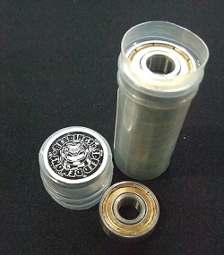 SPEED DEMONS BEARINGS（スピードデイモン）　【ベアリング】