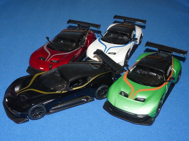 Kinsmart 1/38 アストンマーチン ヴァルカン 4種セット （プルバックモデル）