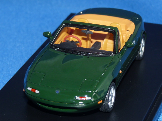 MARK43 1/43 ユーノス ロードスター (NA6CE) V-Special （ネオグリーン/内装：ベージュ）