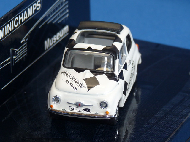 ミニチャンプス製 （ミニチャンプス・ミュージアム特注） 1/64 フィアット 500 Minichamps Jahresmodell 2008 Museum