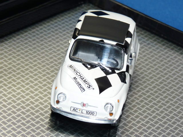 ミニチャンプス製 （ミュージアム特注） 1/43 フィアット 500 1965 オープニング・ミニチャンプス・ミュージアム 2007.10.25 限定337台