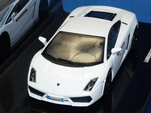 ミニチャンプス 1/43 ランボルギーニ ガヤルド LP560-4 ”Lamborghini Academy” 2008 （ホワイト）