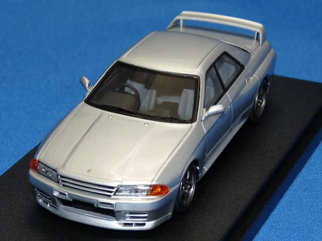 ミラージュ 1/43 ニッサン スカイライン GTB-4 （シルバー）